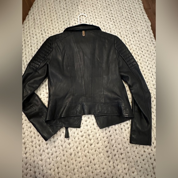 Mackage exclusively for Aritzia XS/TP Lambskin Black leather moto jacket - Picture 6 of 12